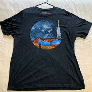 Men’s Planet 2XL Casual short sleeve tee/ Color-Black/ in great condition